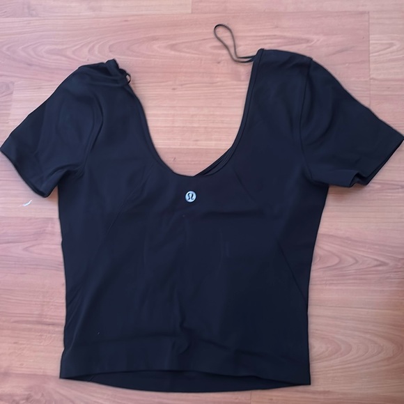 lululemon align tee, worn once, size 4. - Picture 2 of 3